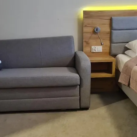 Apartment Czarna Gora 230